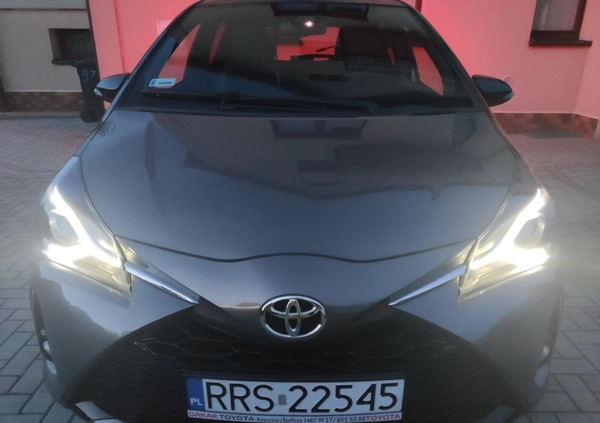 Toyota Yaris cena 67900 przebieg: 39000, rok produkcji 2019 z Ropczyce małe 92